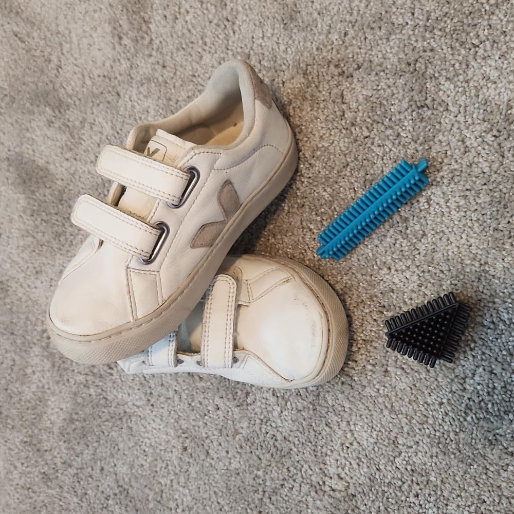 Toddler white Vejas